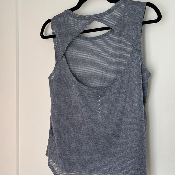Open back Nike Dri-Fit Running Tank - Picture 2 of 2